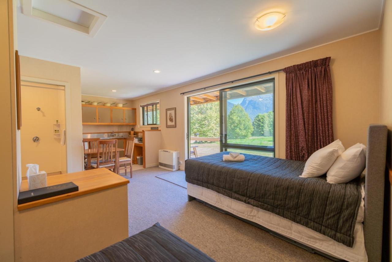 Eglinton Valley Camp Te Anau Downs Экстерьер фото